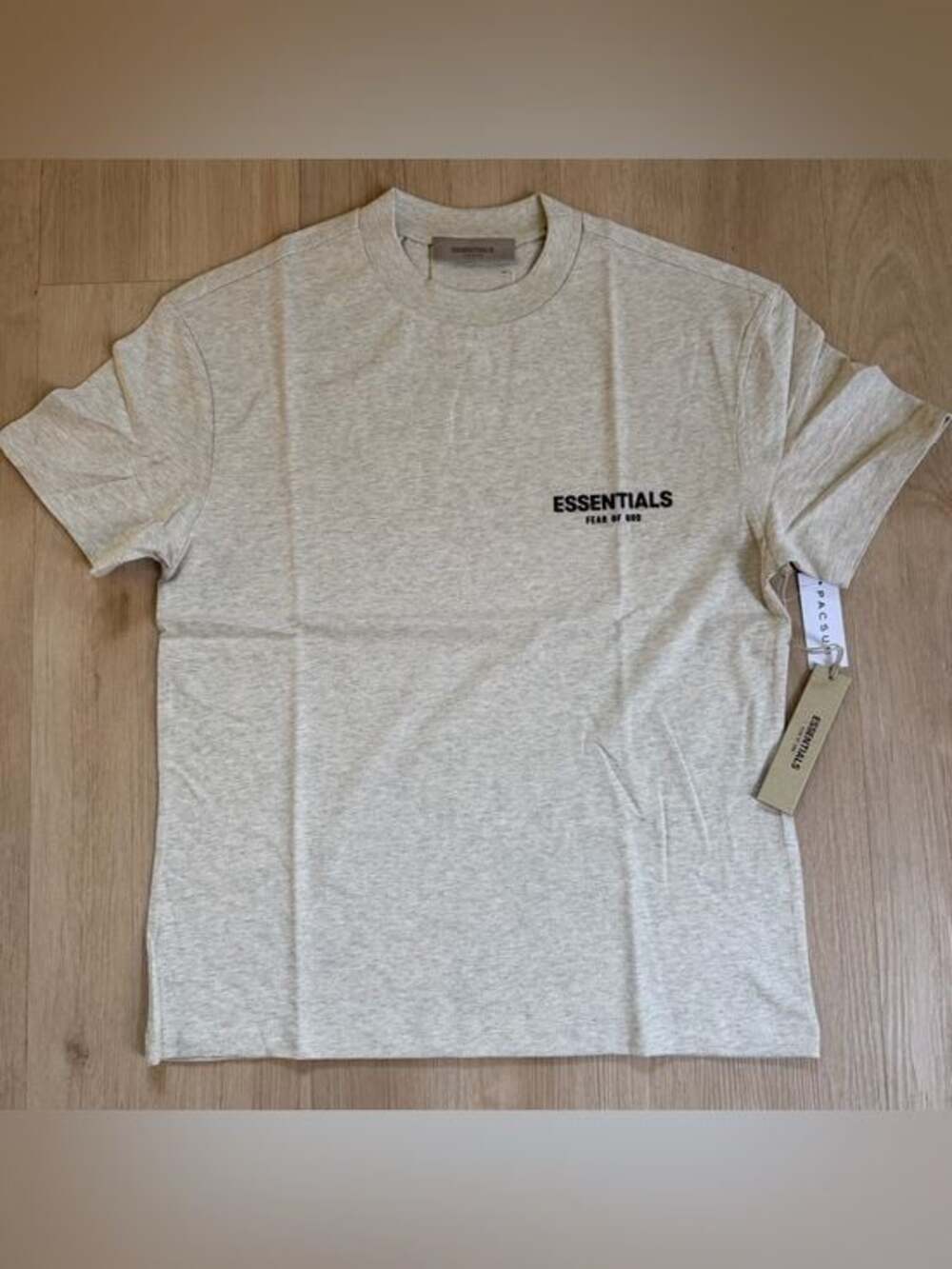 Fear of God Essentials Short Sleeves Tee in Light Oatmeal NWT Size XS